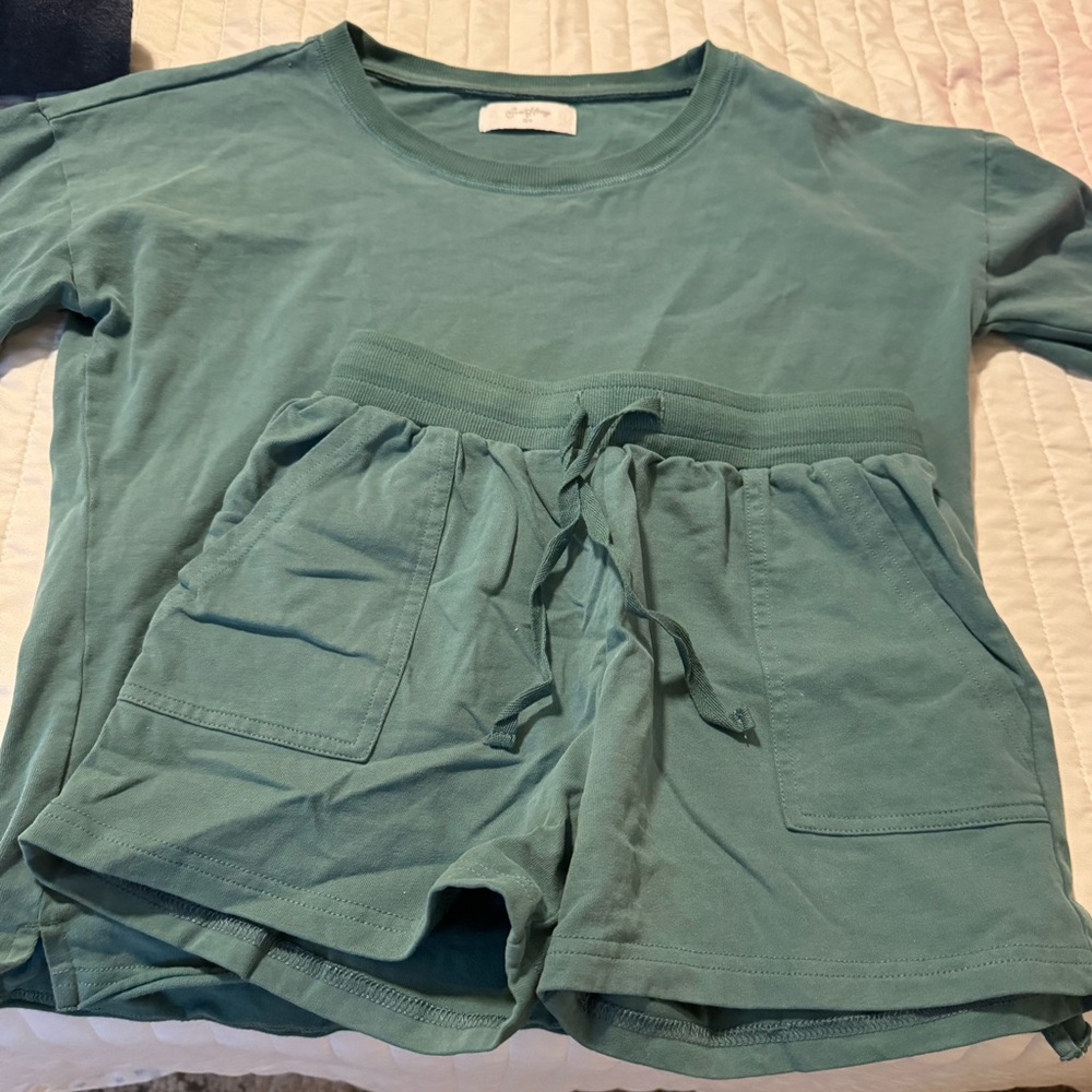 🛑6/20 Sweet Honey matching set, size 12 used condition